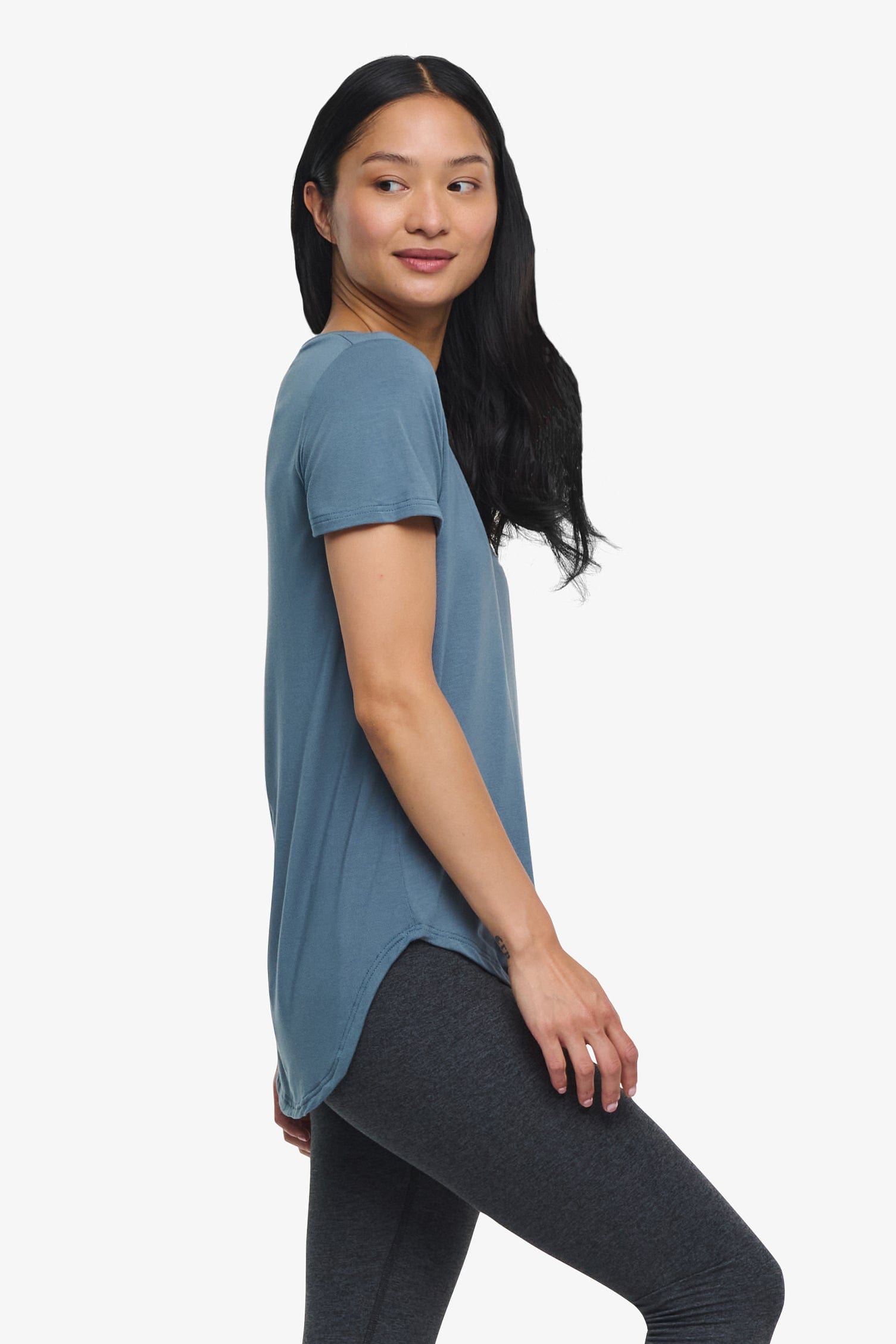 Avery Tee – Women’s Basic T-Shirt in basalt blue side | Daub + Design