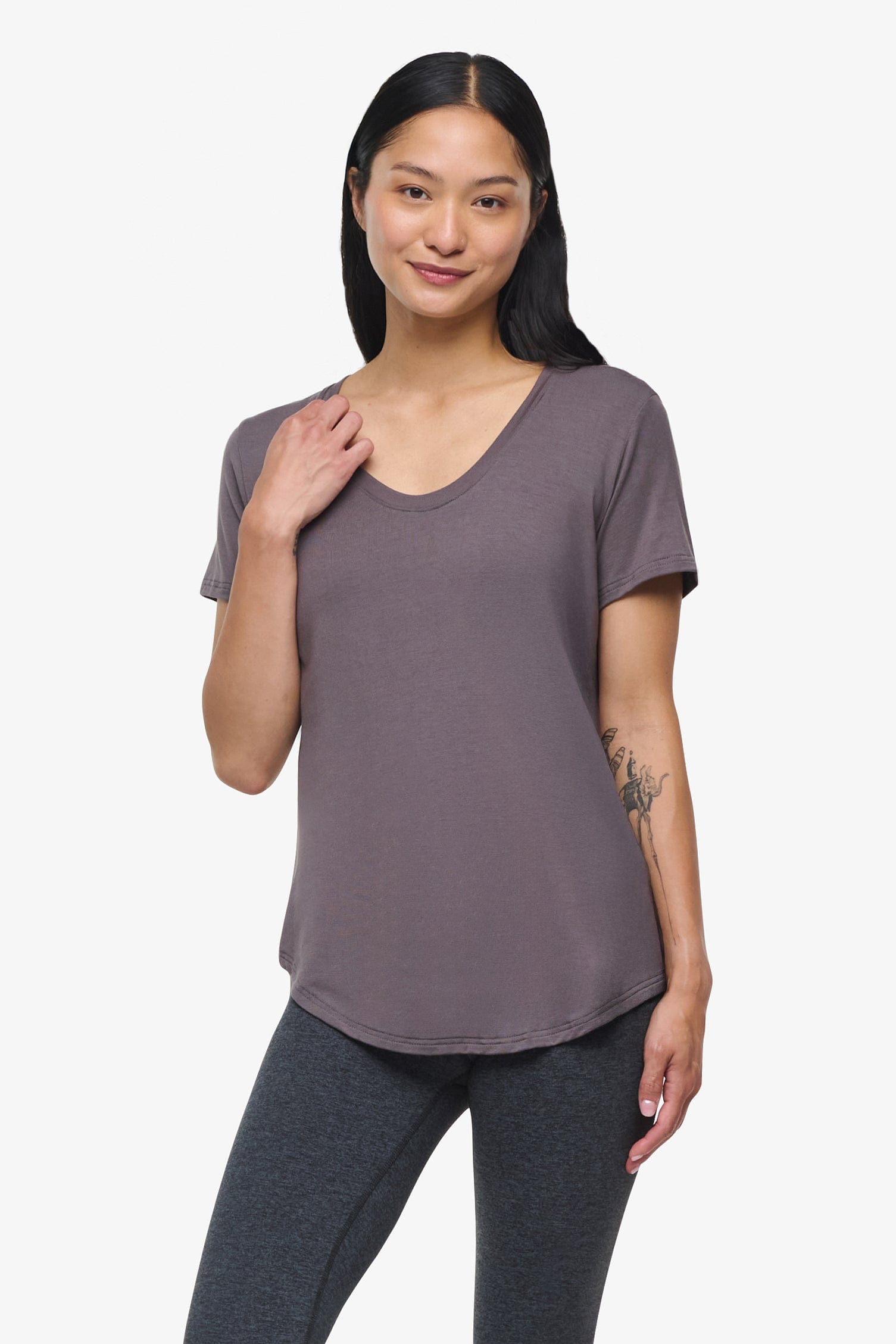 Avery Tee – Women’s Basic T-Shirt in grey | Daub + Design