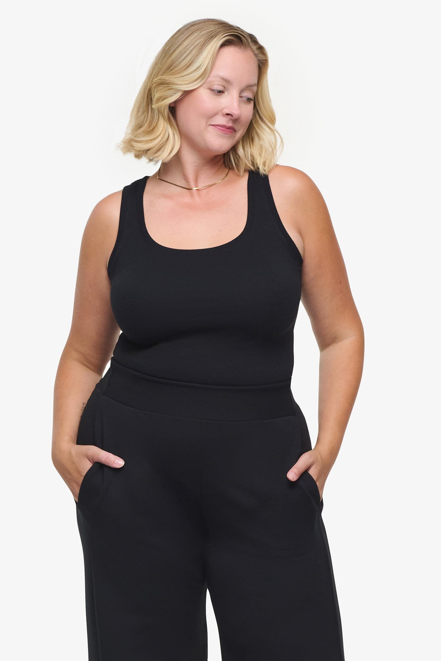 Basic Tank – Women’s Basic Ribbed Tank in Black side | Daub + Design