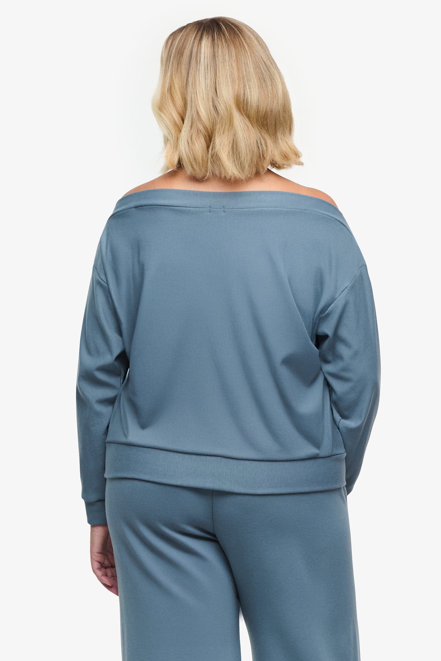 Boatneck Sweatshirt - Woman off shoulder sweatshirt in slate blue back | Daub & Design