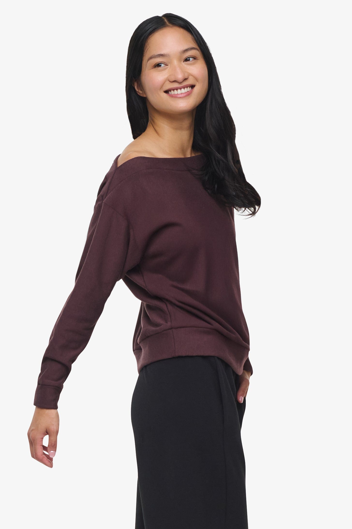 Boatneck Sweatshirt - Woman off shoulder sweatshirt in brown side | Daub & Design