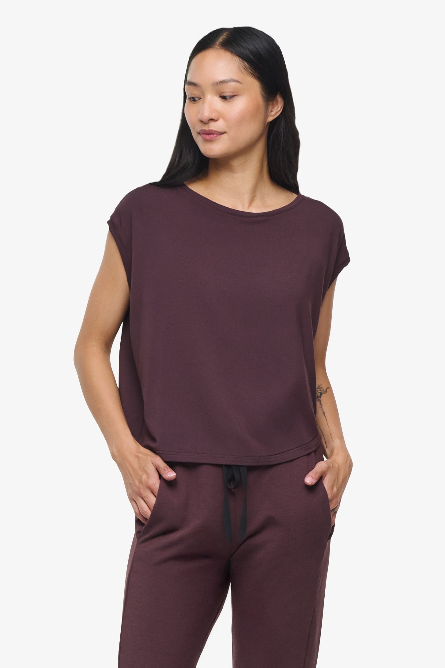 Box Tee - Woman boxy sleeveless tee in brown front | Daub & Design