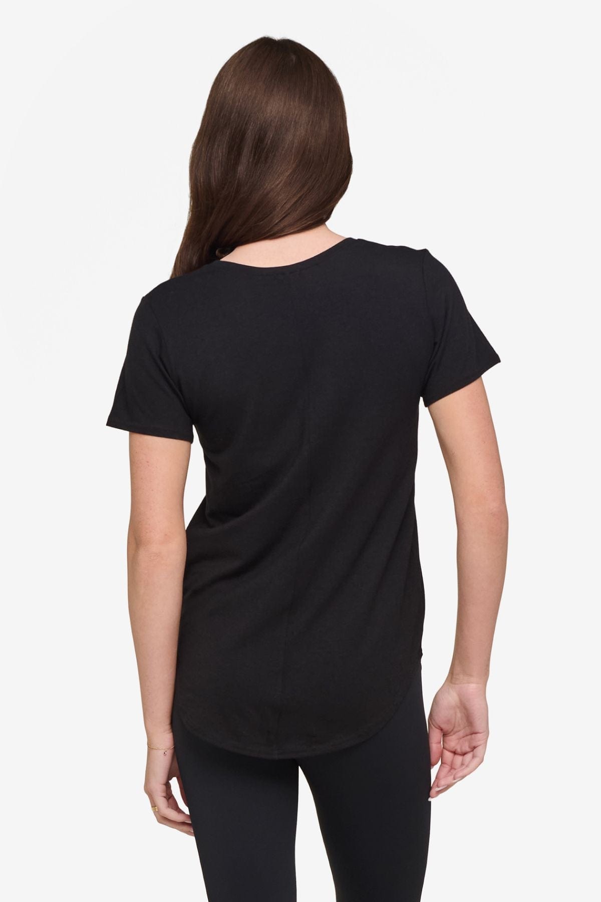 Avery Tee – Women’s Basic T-Shirt in black back | Daub + Design