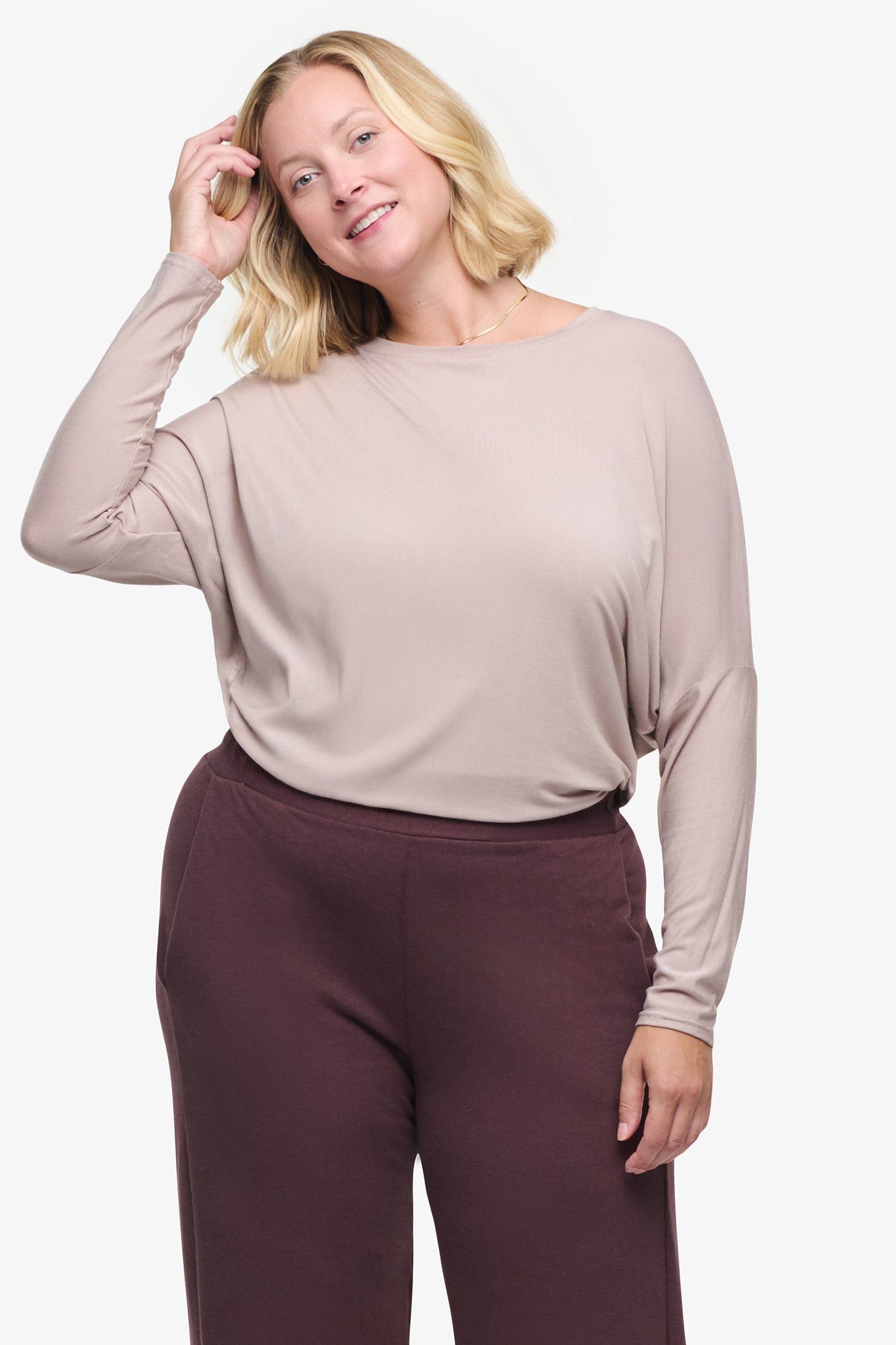 Dolman Longsleeve - Woman dolman sleeve long sleeve top in beige front tucked in | Daub & Design