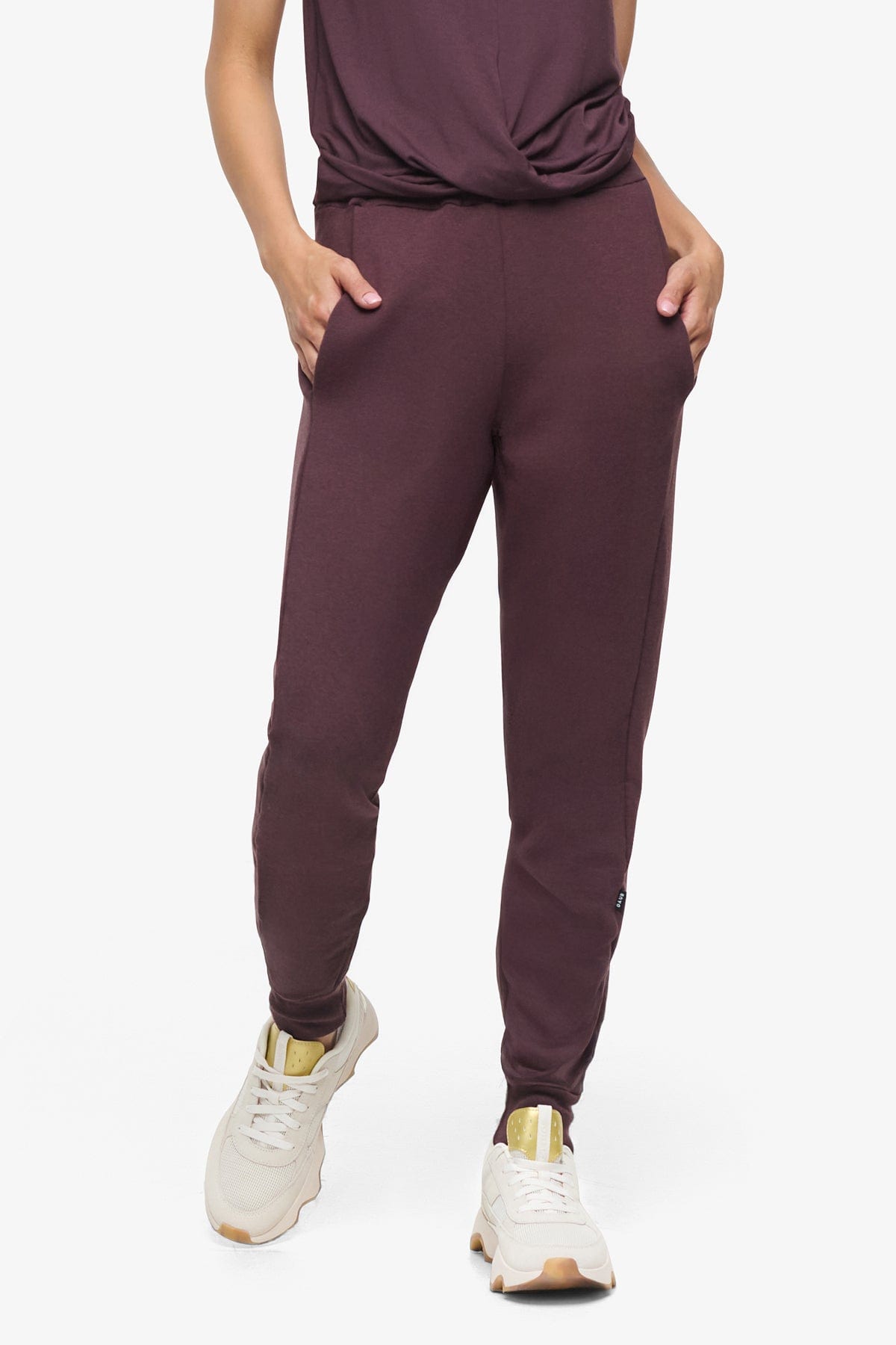Freedom Jogger - Woman Fleece Jogger with pockets in Brown | Daub & Design