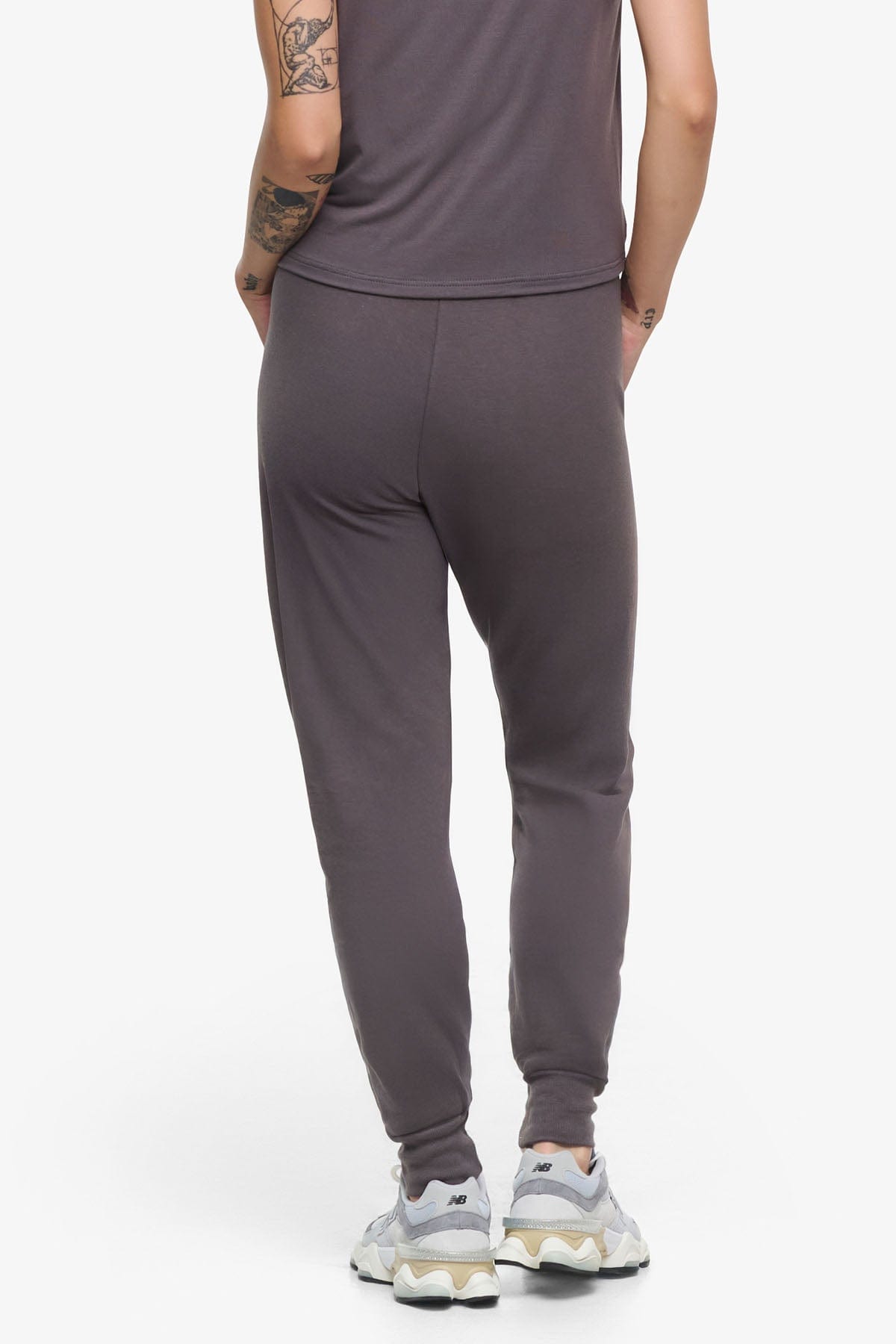 Freedom Jogger - Woman Fleece Jogger with pockets in Grey | Daub & Design