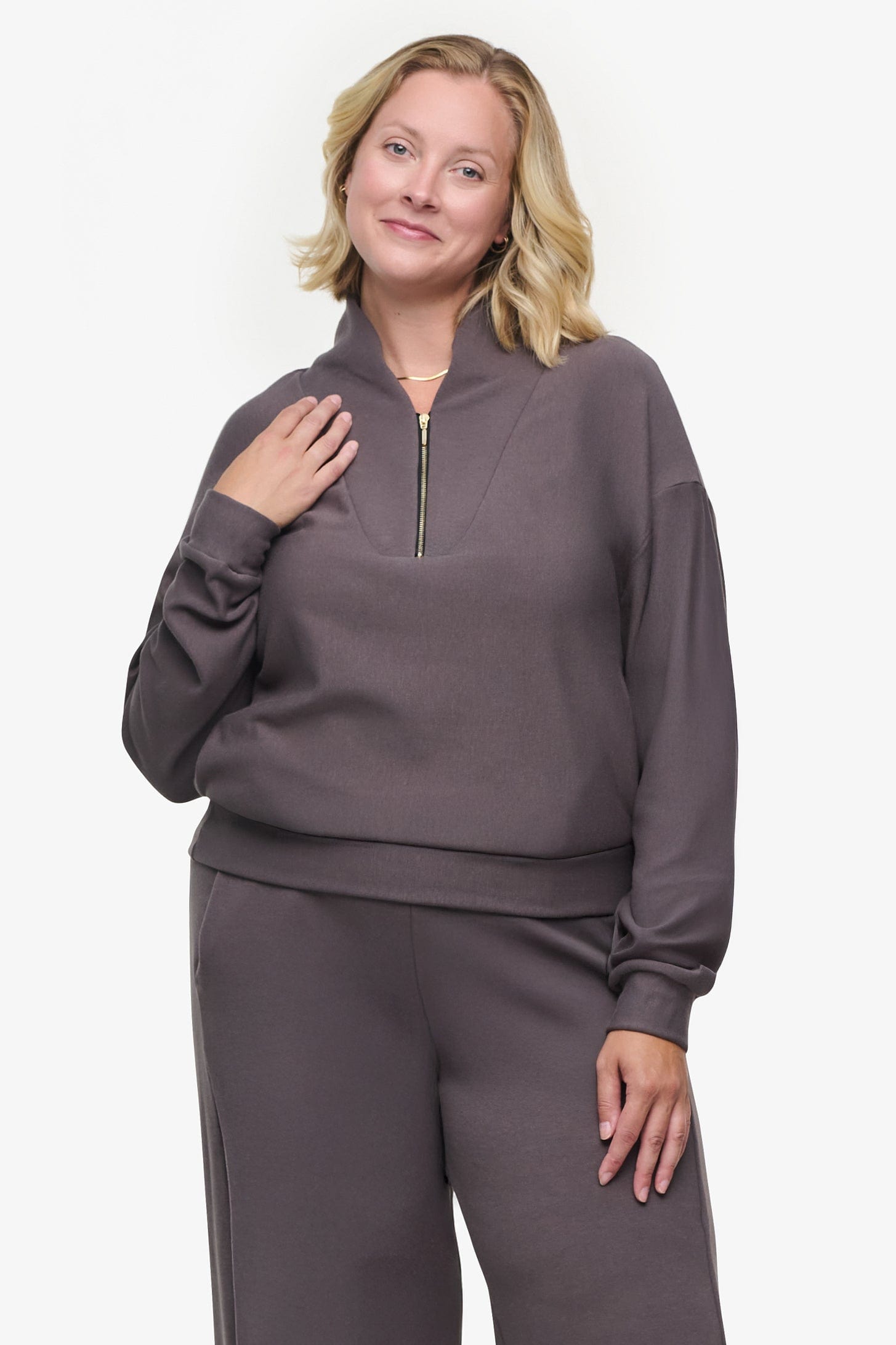 Freedom Quarter Zip Sweatshirt - Woman Quarter Zip Sweatshirt with side pocket in Grey | Daub & Design