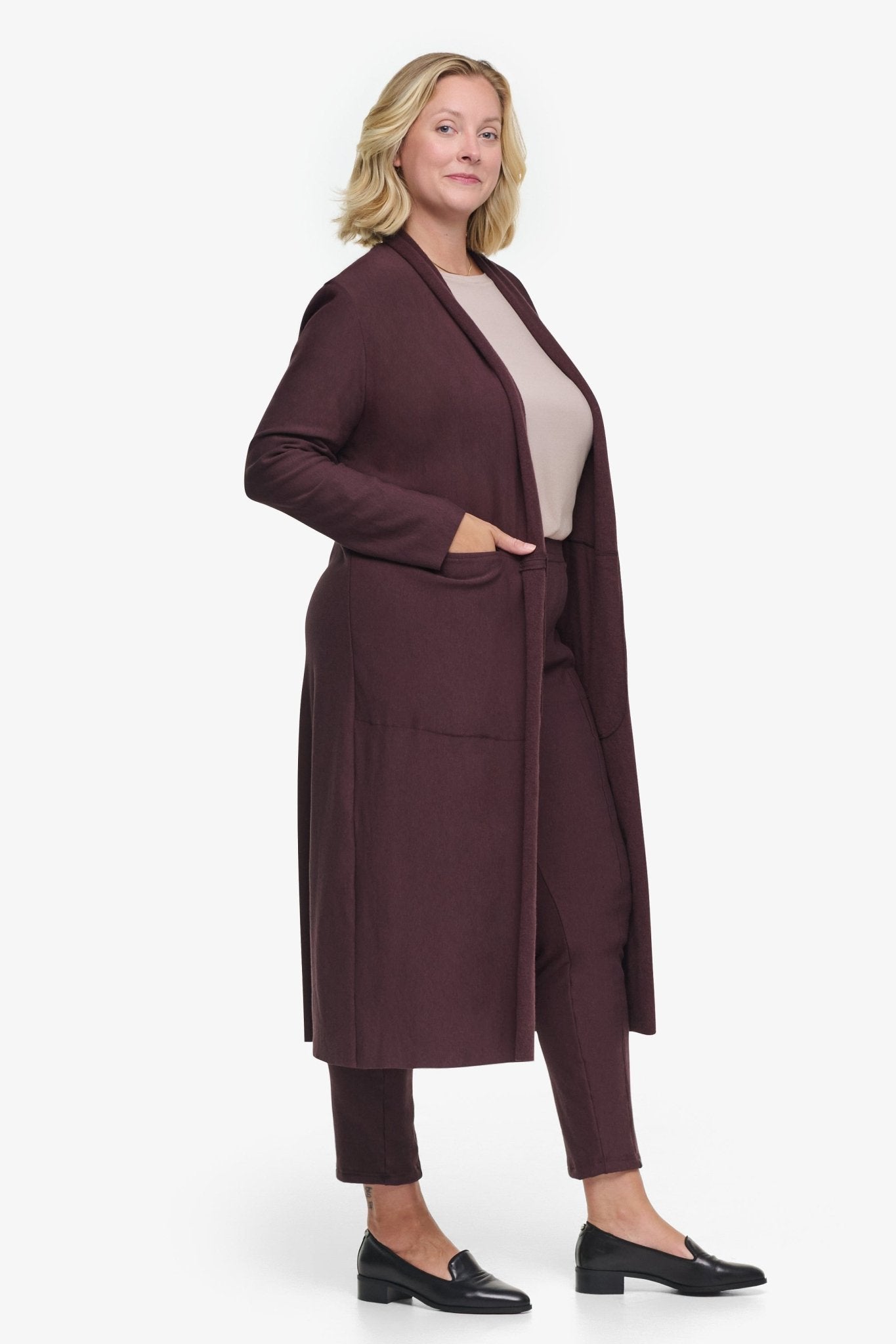 Knox Jacket - Woman Fleece Long Jacket with pockets in Brown | Daub & Design