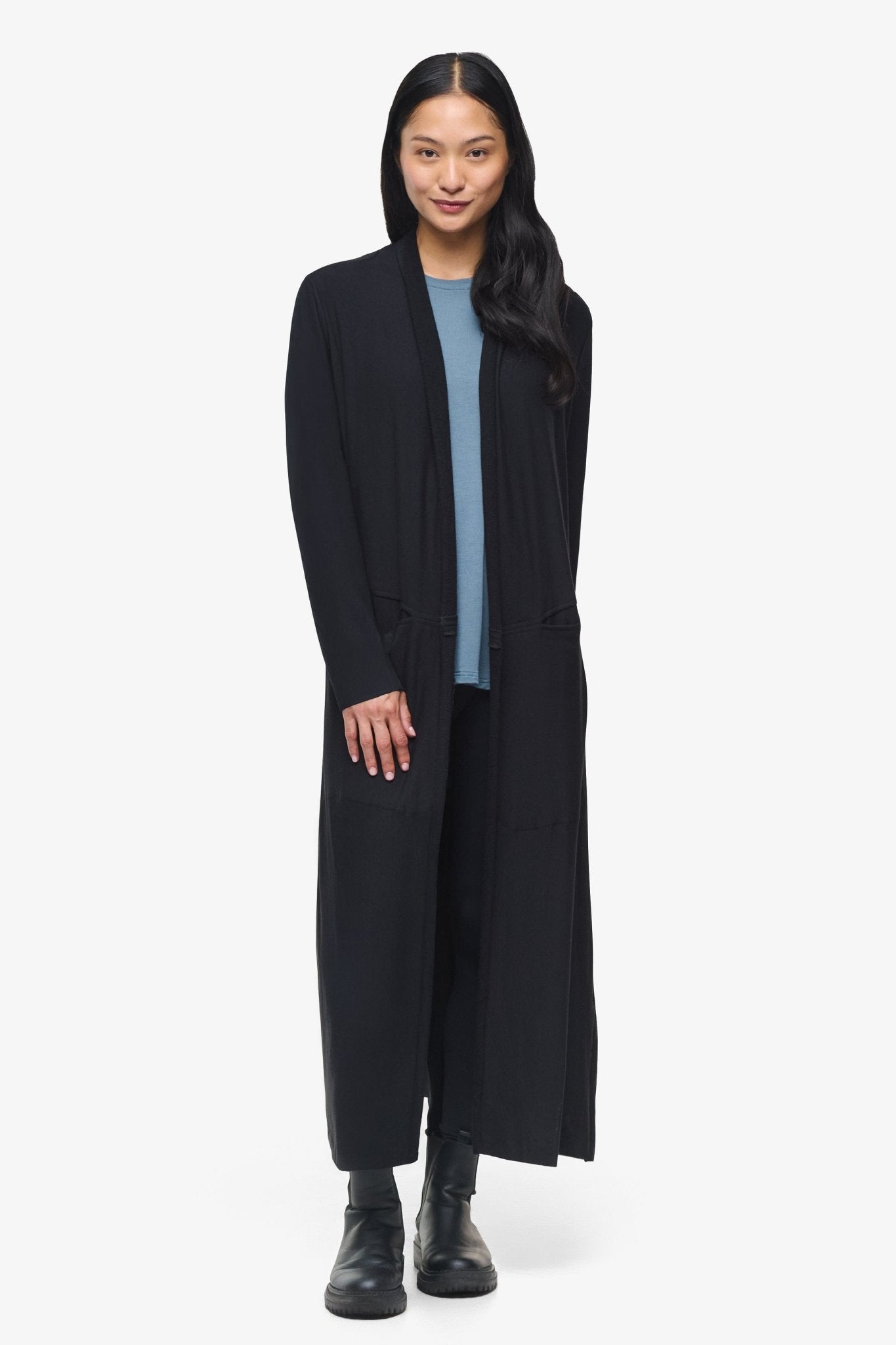 Knox Jacket - Woman Fleece Long Jacket with pockets in Black | Daub & Design
