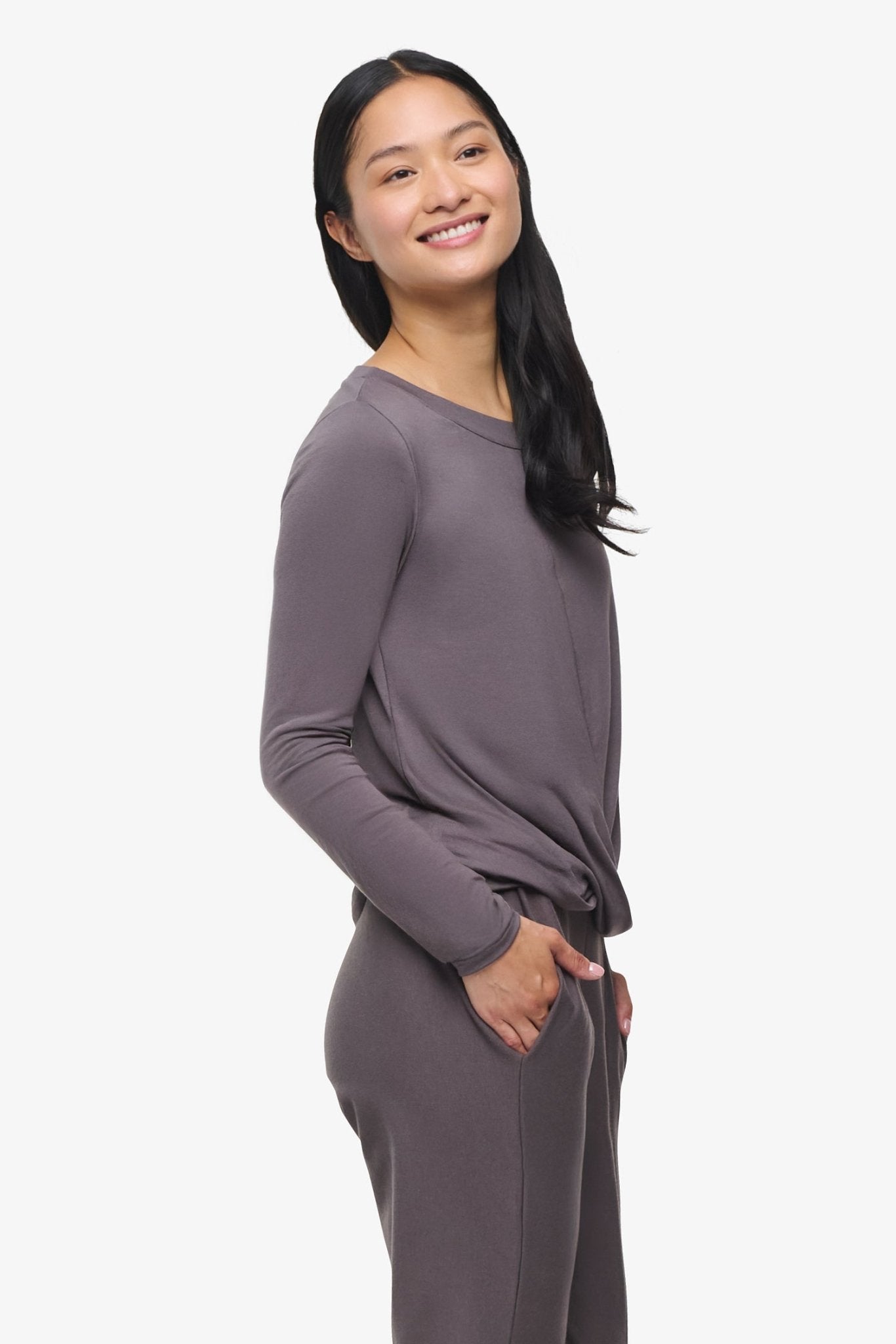 Leilani Longsleeve - Woman Long Sleeve with twist on the front in Grey | Daub & Design