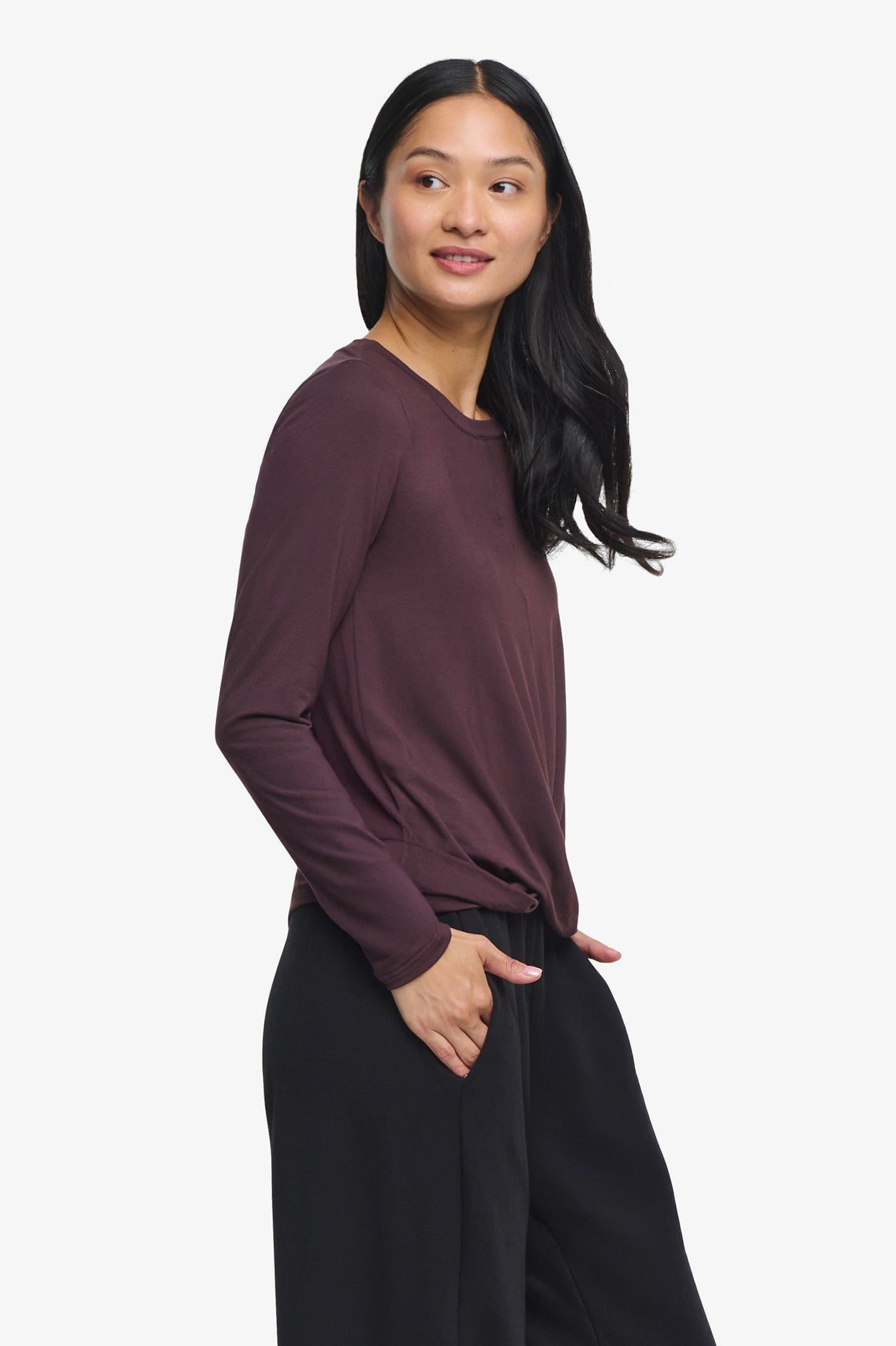 Leilani Longsleeve - Woman Long Sleeve with twist on the front in Brown | Daub & Design