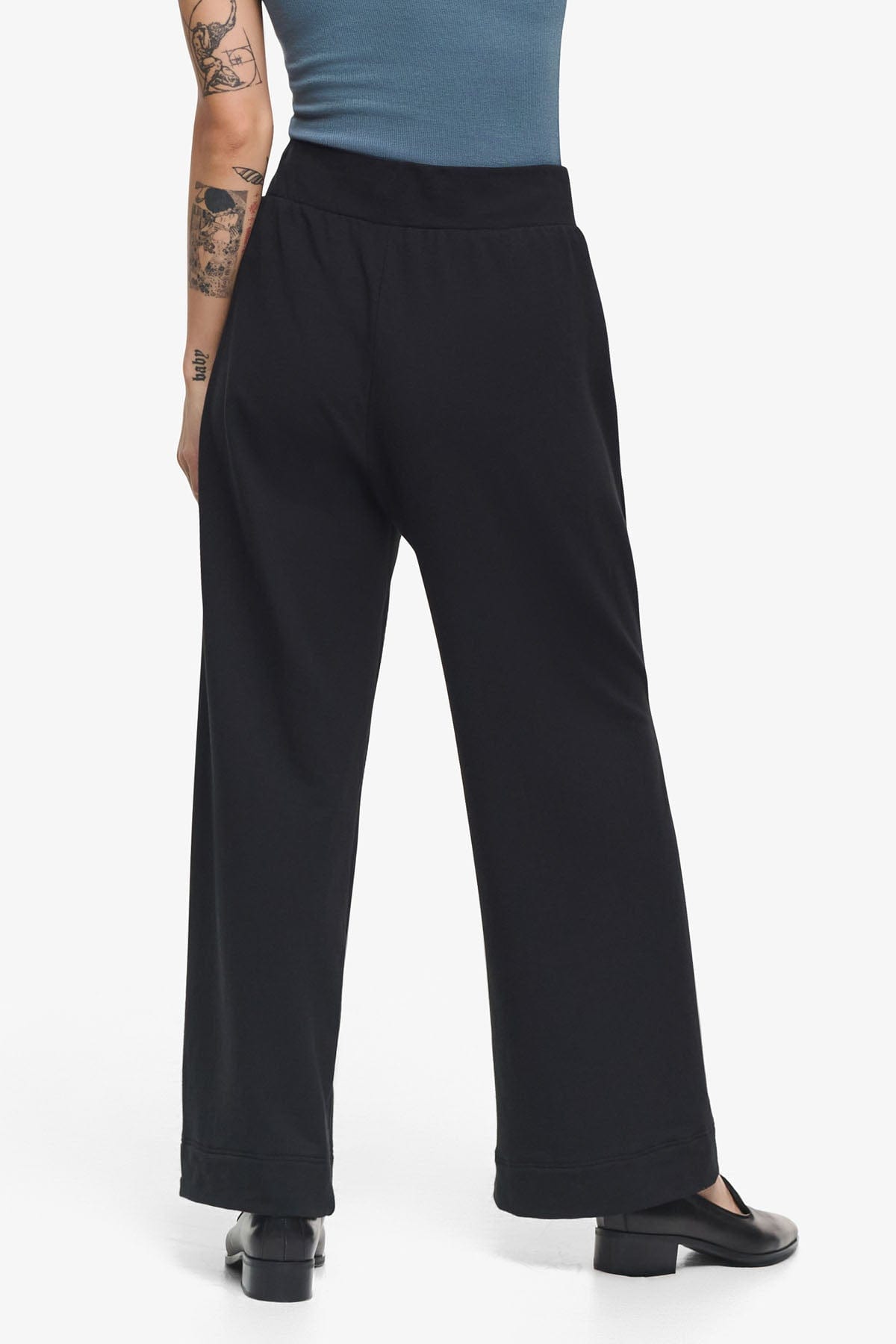 Starboard Pant - Woman Wide Leg Pant in Black | Daub & Design