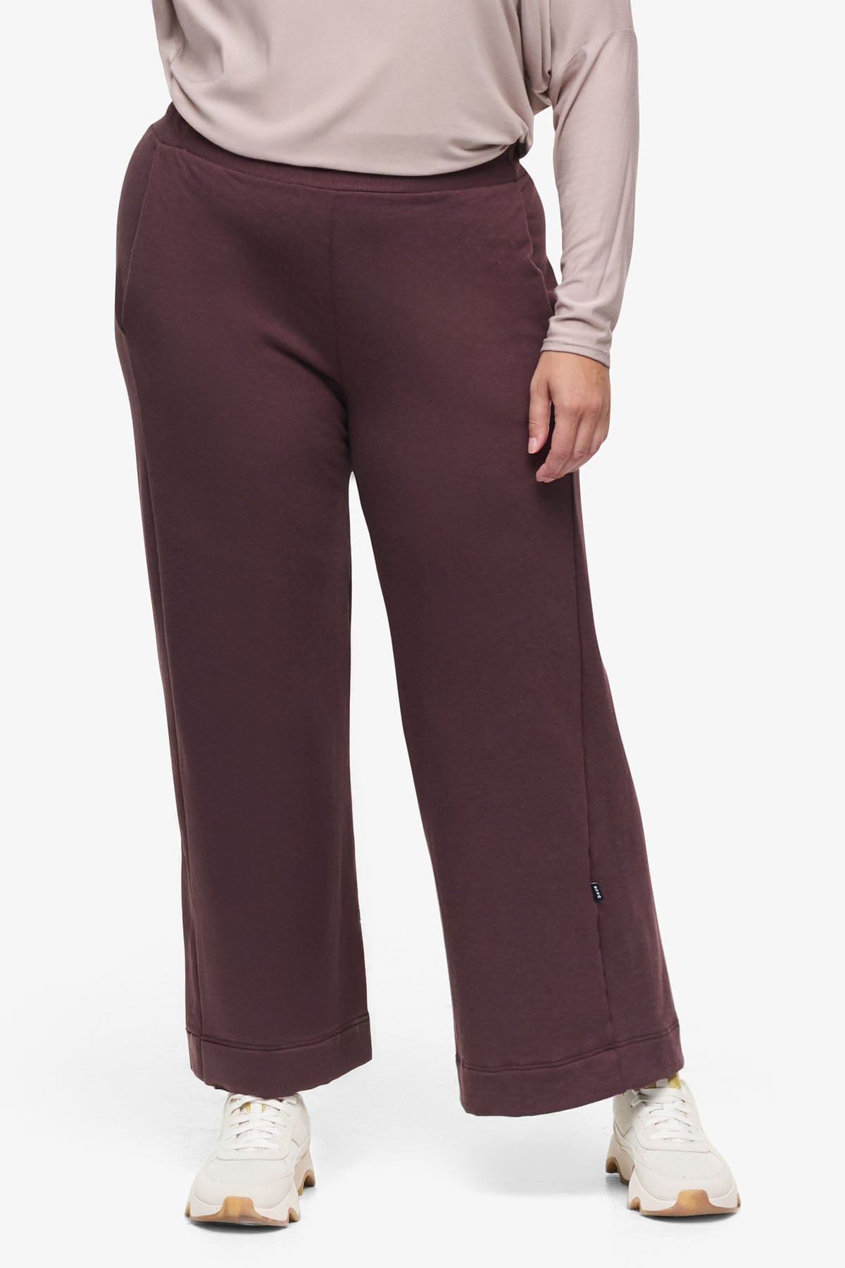 Starboard Pant - Woman Wide Leg Pant in Brown | Daub & Design