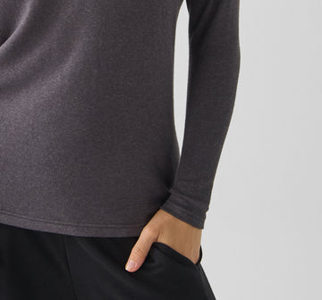 Our New Fabric, the Sweaterknit  |  The Look of a Sweater. The Comfort of Your Favourite Top.
