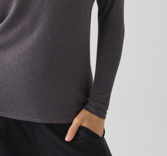 Our New Fabric, the Sweaterknit  |  The Look of a Sweater. The Comfort of Your Favourite Top.