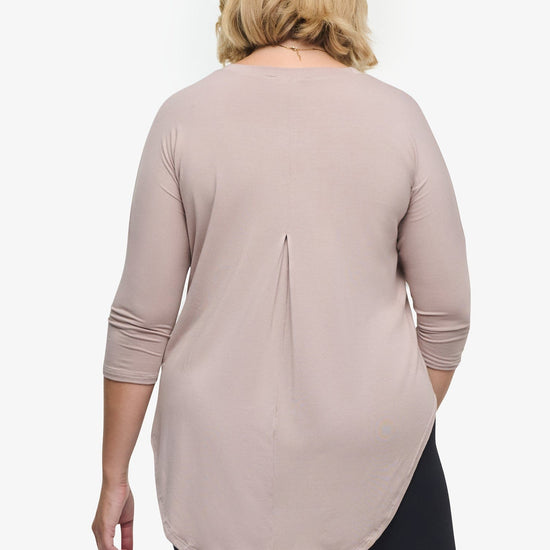 Ainsley Tee – Women’s Basic 3/4 length sleeve T-Shirt in beige back | Daub + Design