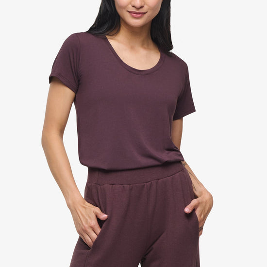 Avery Tee – Women’s Basic T-Shirt in brown | Daub + Design