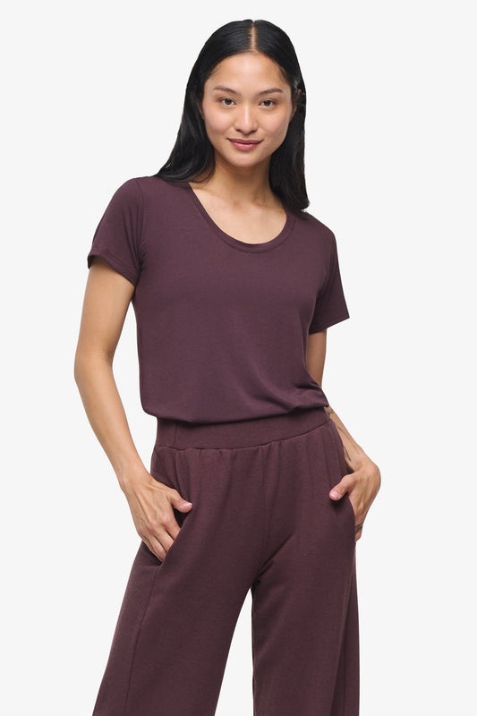 Avery Tee – Women’s Basic T-Shirt in brown | Daub + Design