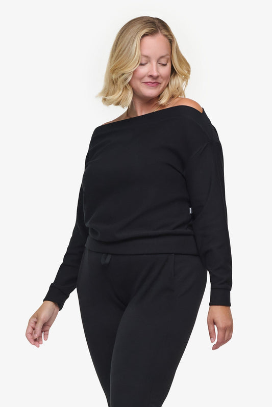 Boatneck Sweatshirt - Woman off shoulder sweatshirt in black | Daub & Design