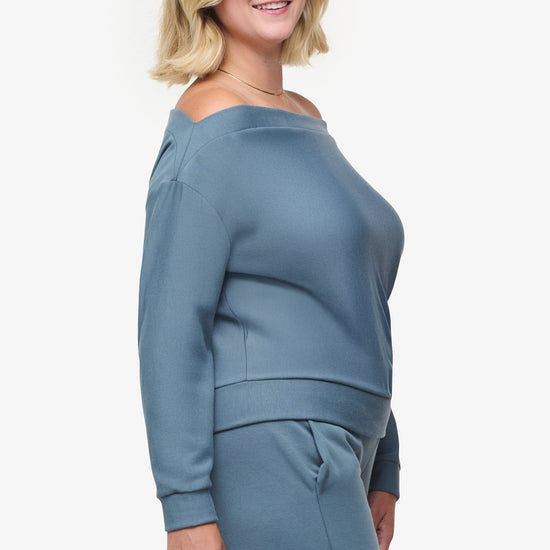 Boatneck Sweatshirt - Woman off shoulder sweatshirt in slate blue side | Daub & Design