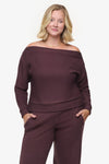 Boatneck Sweatshirt - Woman off shoulder sweatshirt in brown | Daub & Design