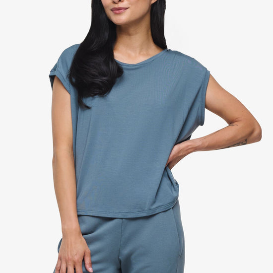 Box Tee - Woman boxy sleeveless tee in slate blue | Daub & Design