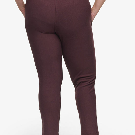 Knox Straight Leg Pant  - Woman Fleece Straight Leg Pant with pockets in Brown | Daub & Design