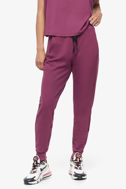 Freedom Jogger  - Woman Fleece  Jogger with pockets in Deep Cool Pink | Daub & Design