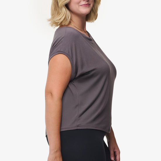 Box Tee - Woman boxy sleeveless tee in warm grey | Daub & Design