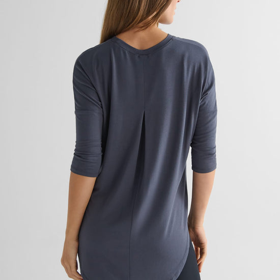 Ainsley Tee in Ash - Women's Basic 3/4 Sleeves T-Shirt in Ash Grey | DAUB