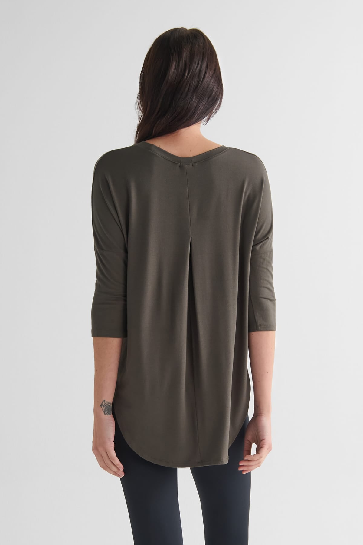 Ainsley Tee in Spruce - Women's Basic 3/4 Sleeves T-Shirt in Spruce Green | DAUB