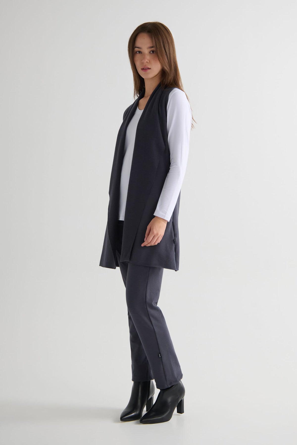 Wren Pant in Ash with Avery Longsleeve in White and Hatley Vest in Ash - Women's Fleece Straight Leg Pant in Ash Grey, Women's Long Sleeve Top in White and Lightweight Women's Fleece Vest in Ash Grey | DAUB