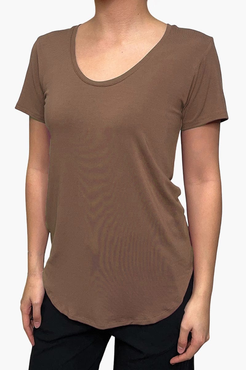 Avery Tee in Chai