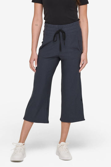 Freedom Wide Leg Crop in Eclipse