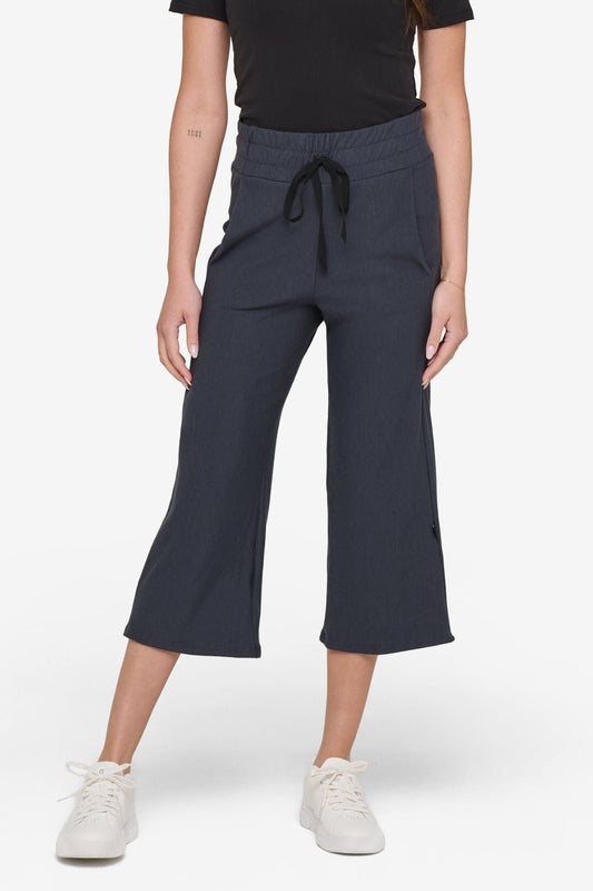 Freedom Wide Leg Crop in Eclipse