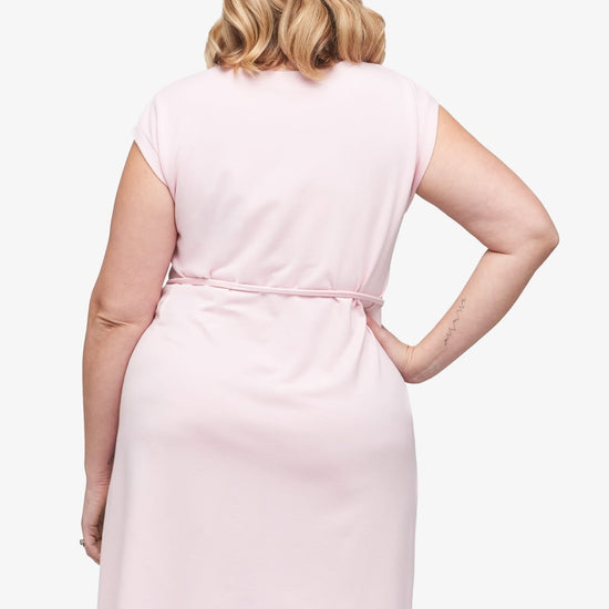 Newport Dress  - Women's Basic dress with pocket in Rose Quartz pink | Daub + Design