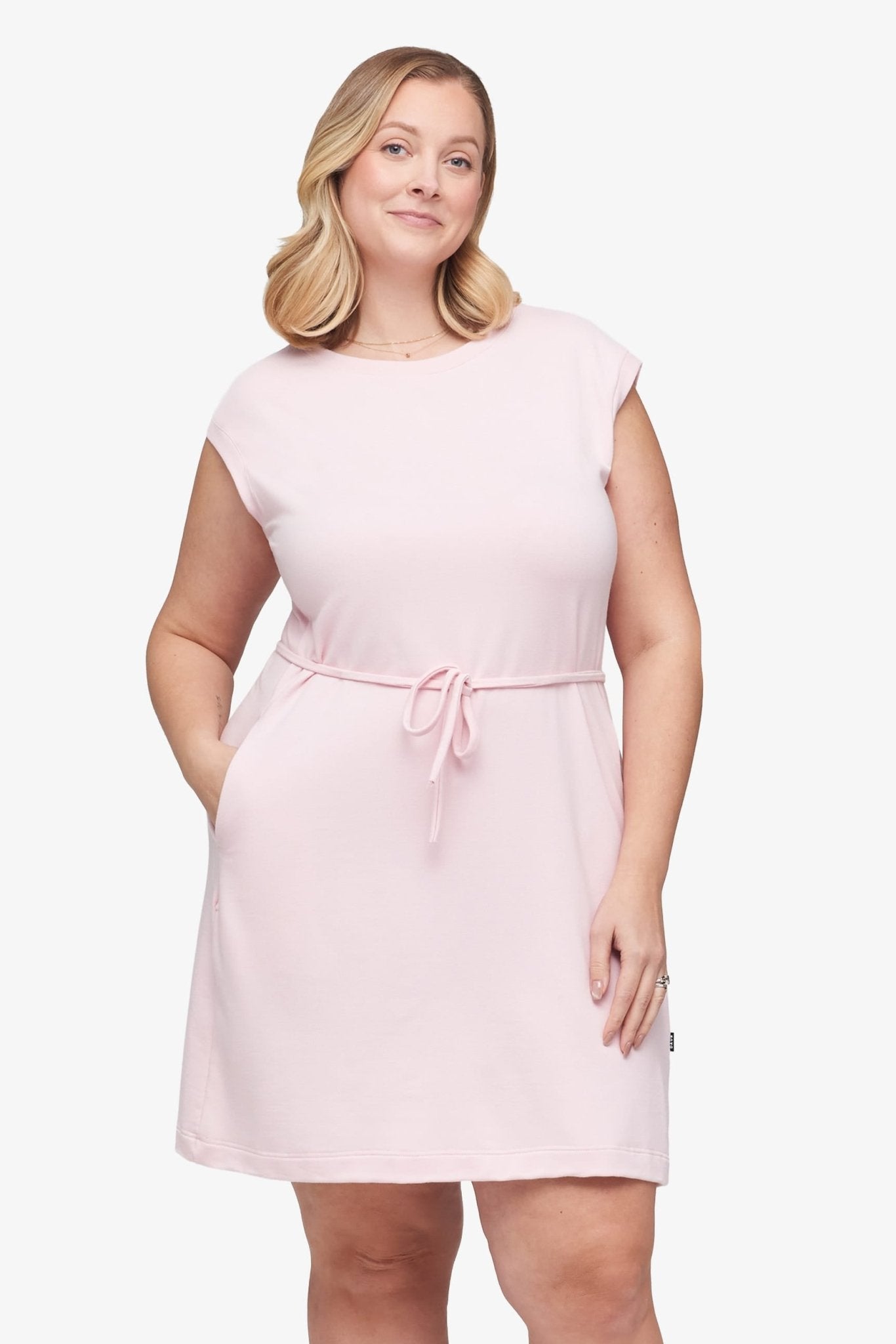 Newport Dress  - Women's Basic dress with pocket in Rose Quartz pink | Daub + Design
