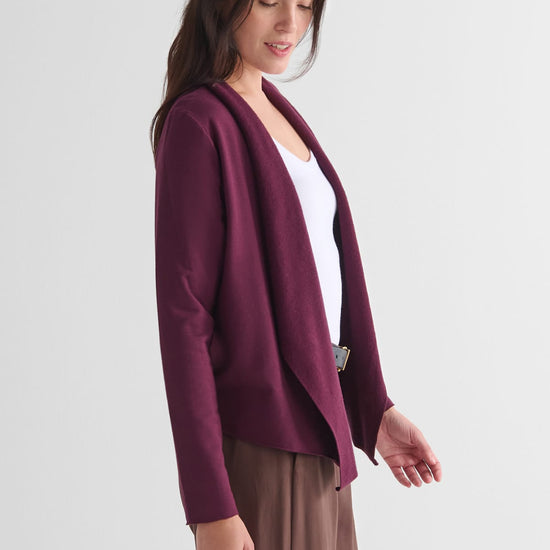 Sloane Jacket in Syrah - Lightweight Women’s Fleece Jacket in Burgundy | DAUB