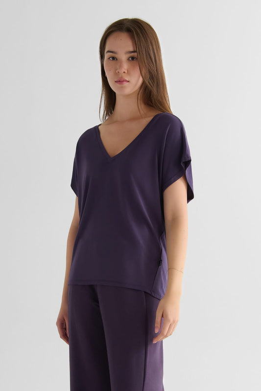 Trinity Tee in Aubergine