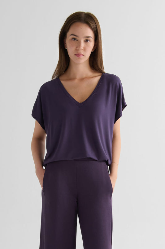 Trinity Tee in Aubergine