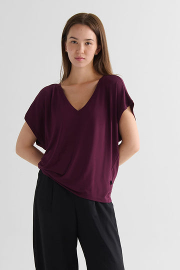 Trinity Tee in Syrah