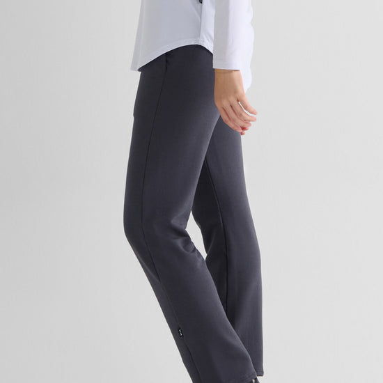 Wren Pant in Ash - Women's Fleece Straight Leg Pant in Ash Grey | DAUB