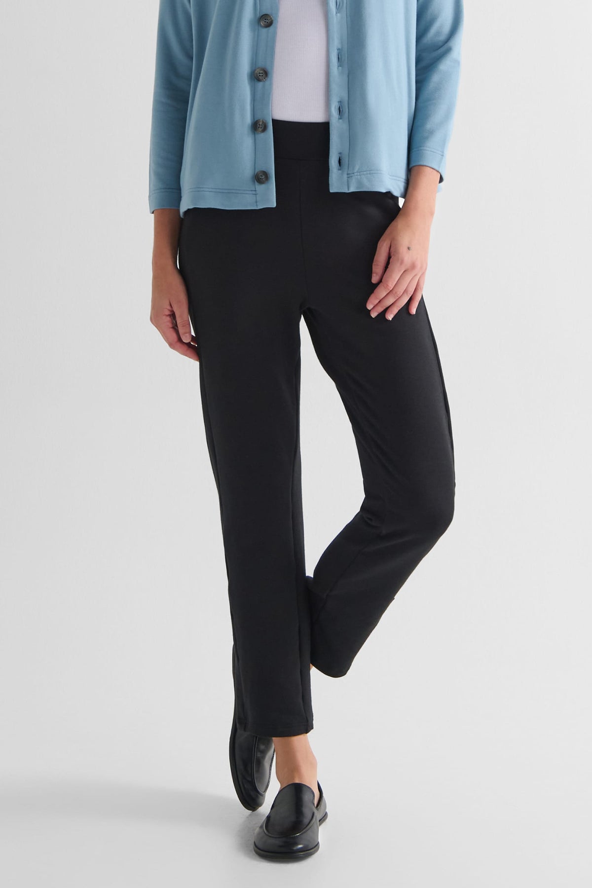 Wren Pant in Black - Women's Fleece Straight Leg Pant in Black | DAUB