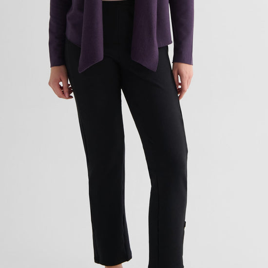 Wren Pant in Black - Women's Fleece Straight Leg Pant in Black | DAUB