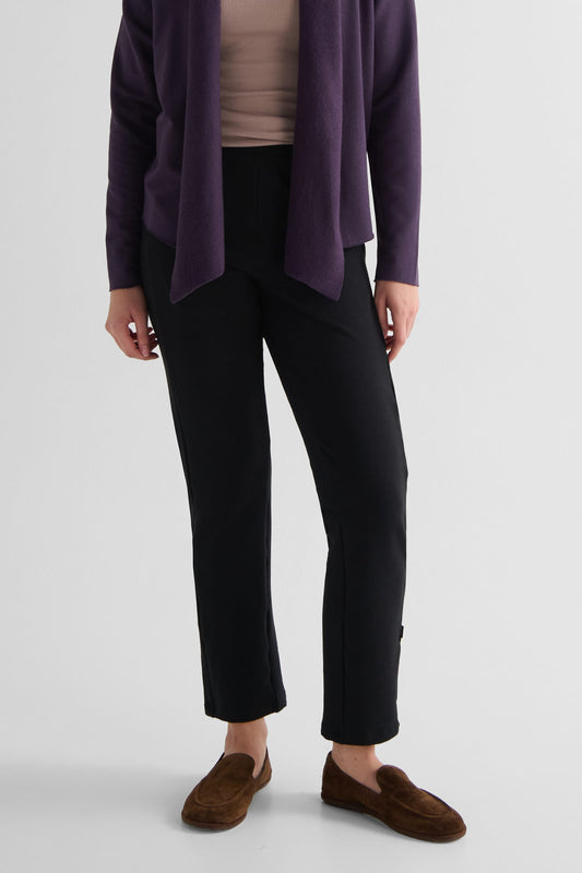 Wren Pant in Black - Women's Fleece Straight Leg Pant in Black | DAUB