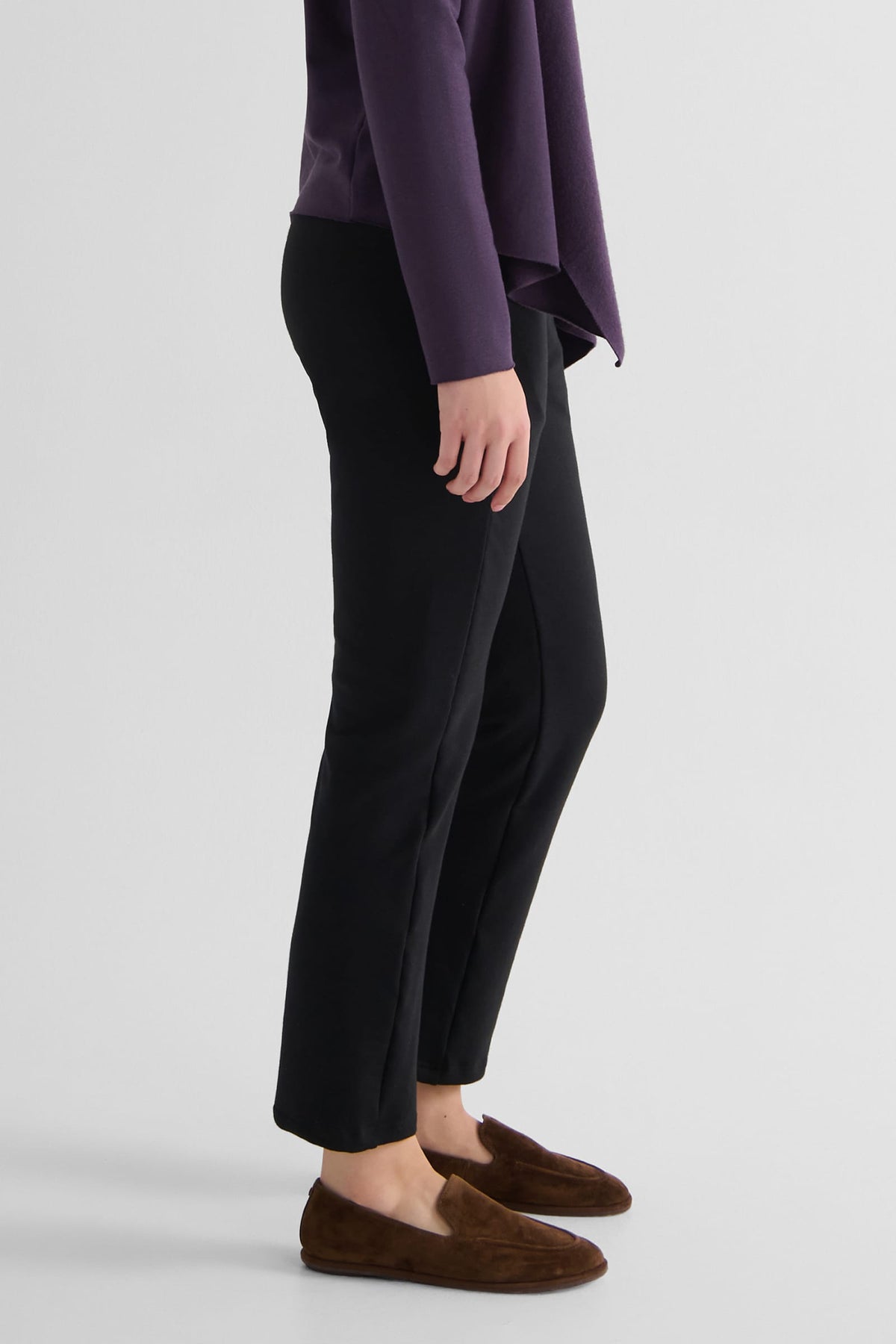 Wren Pant in Black - Women's Fleece Straight Leg Pant in Black | DAUB