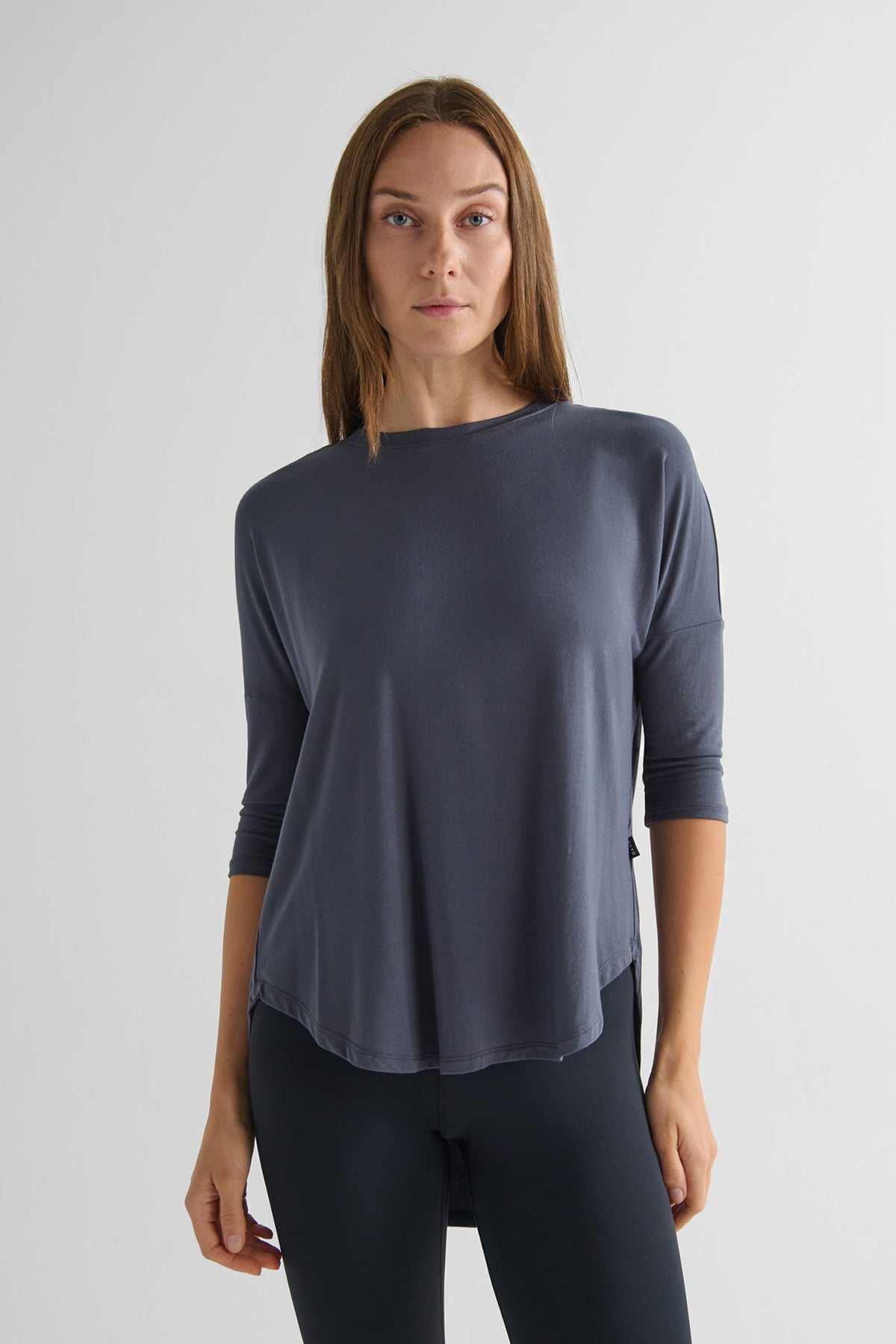 Ainsley Tee in Ash - Women's Basic 3/4 Sleeves T-Shirt in Ash Grey | DAUB