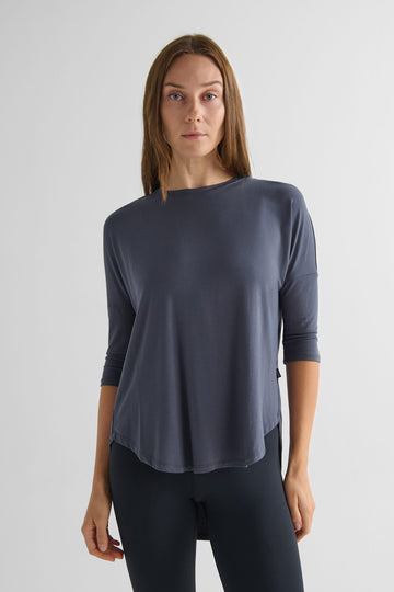 Ainsley Tee in Ash - Women's Basic 3/4 Sleeves T-Shirt in Ash Grey | DAUB