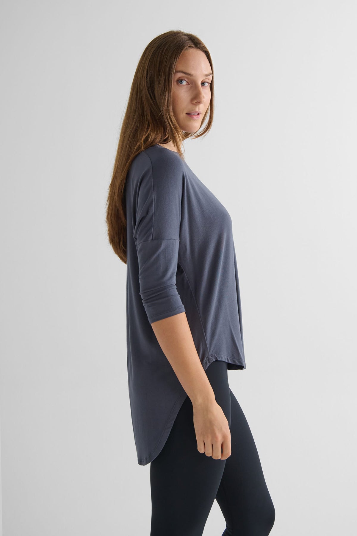 Ainsley Tee in Ash - Women's Basic 3/4 Sleeves T-Shirt in Ash Grey | DAUB