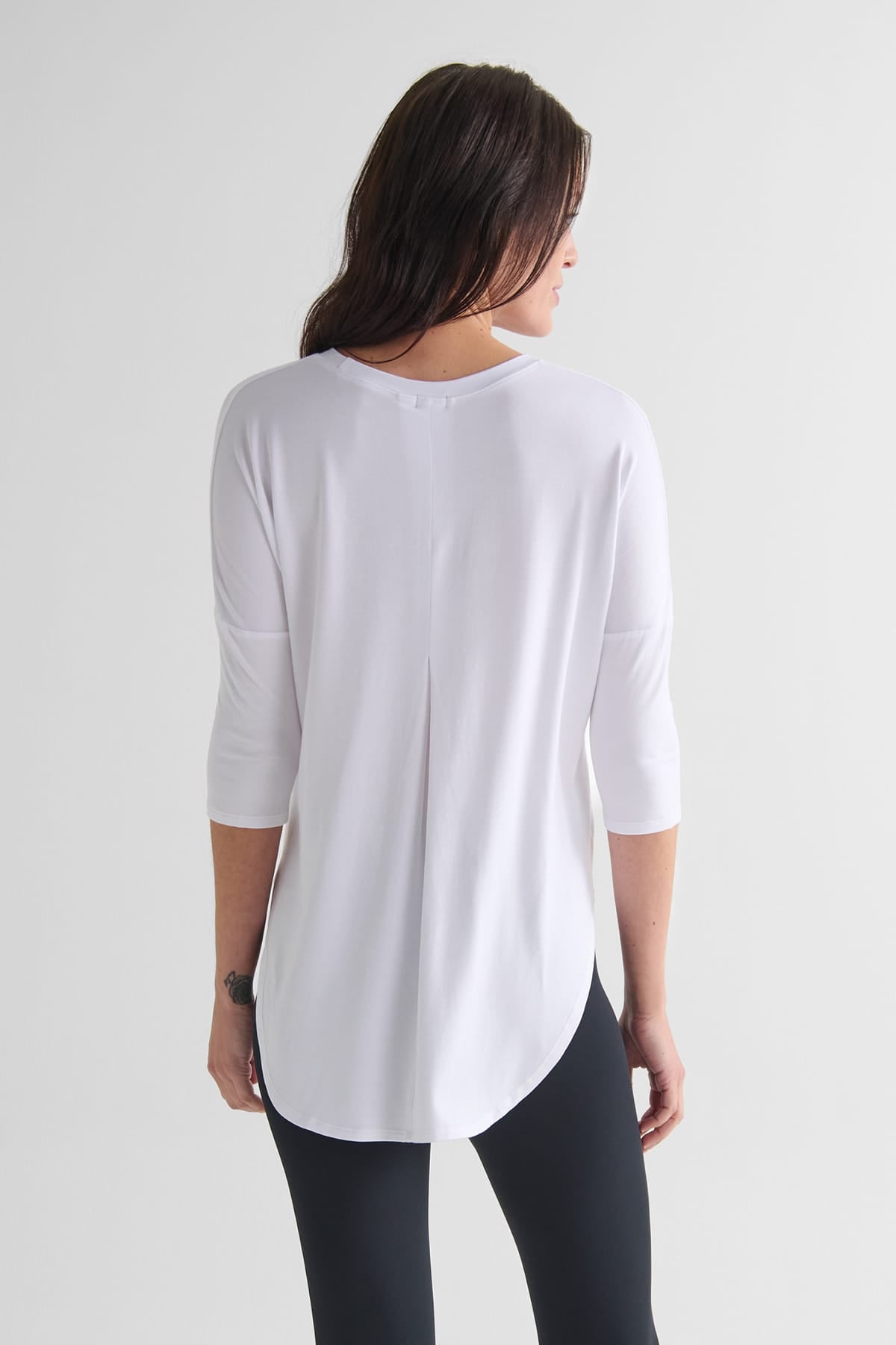 Ainsley Tee in White - Women's Basic 3/4 Sleeves T-Shirt in White | DAUB